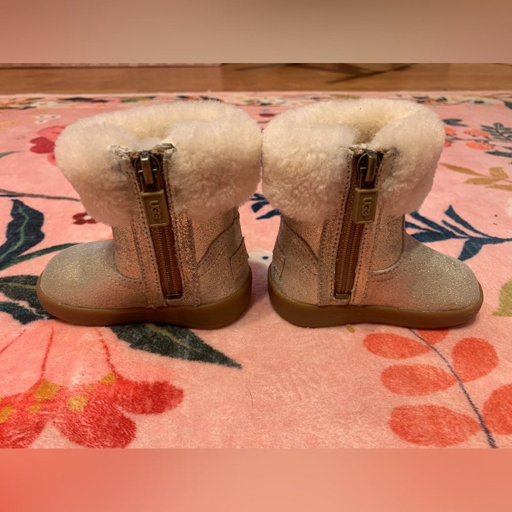 UGG Infant Cozy Shearling Lined Booties - Silver Sparkle